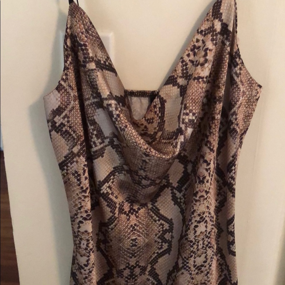 Dress - Picture 3 of 5